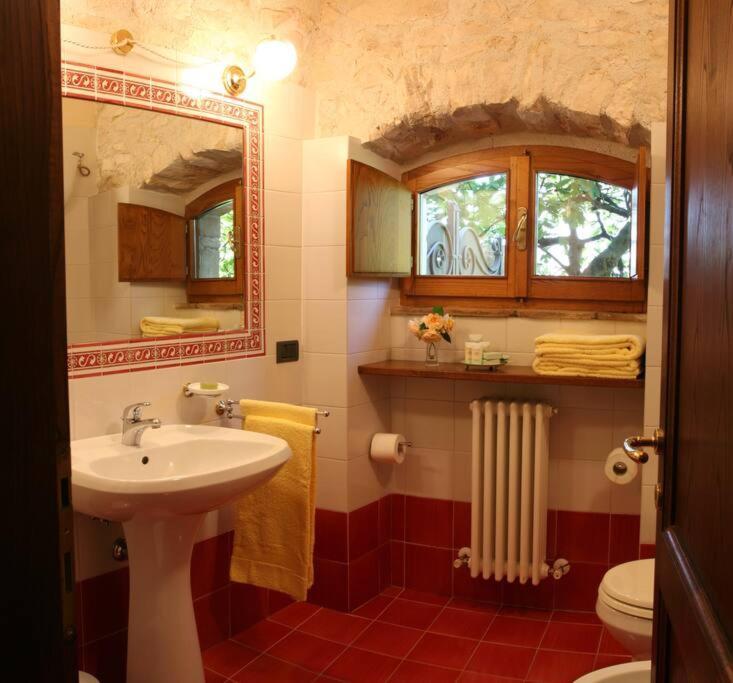 All Stone Horse Stable Converted To Elegant Apartment - Baltimora Spoleto Esterno foto