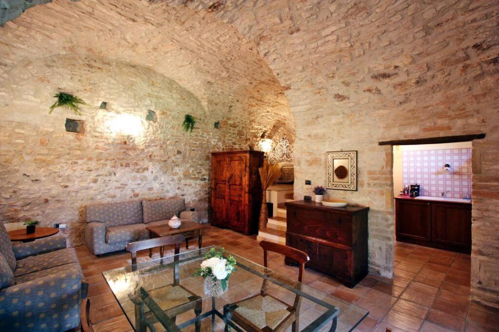 All Stone Horse Stable Converted To Elegant Apartment - Baltimora Spoleto Esterno foto